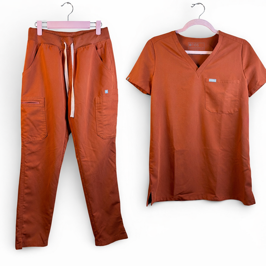 Figs Catarina + Yola scrub set